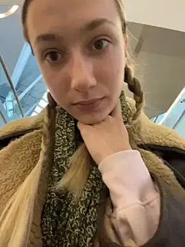 Masturbate to sweet slut Lia__Love Lia__Love from StripChat